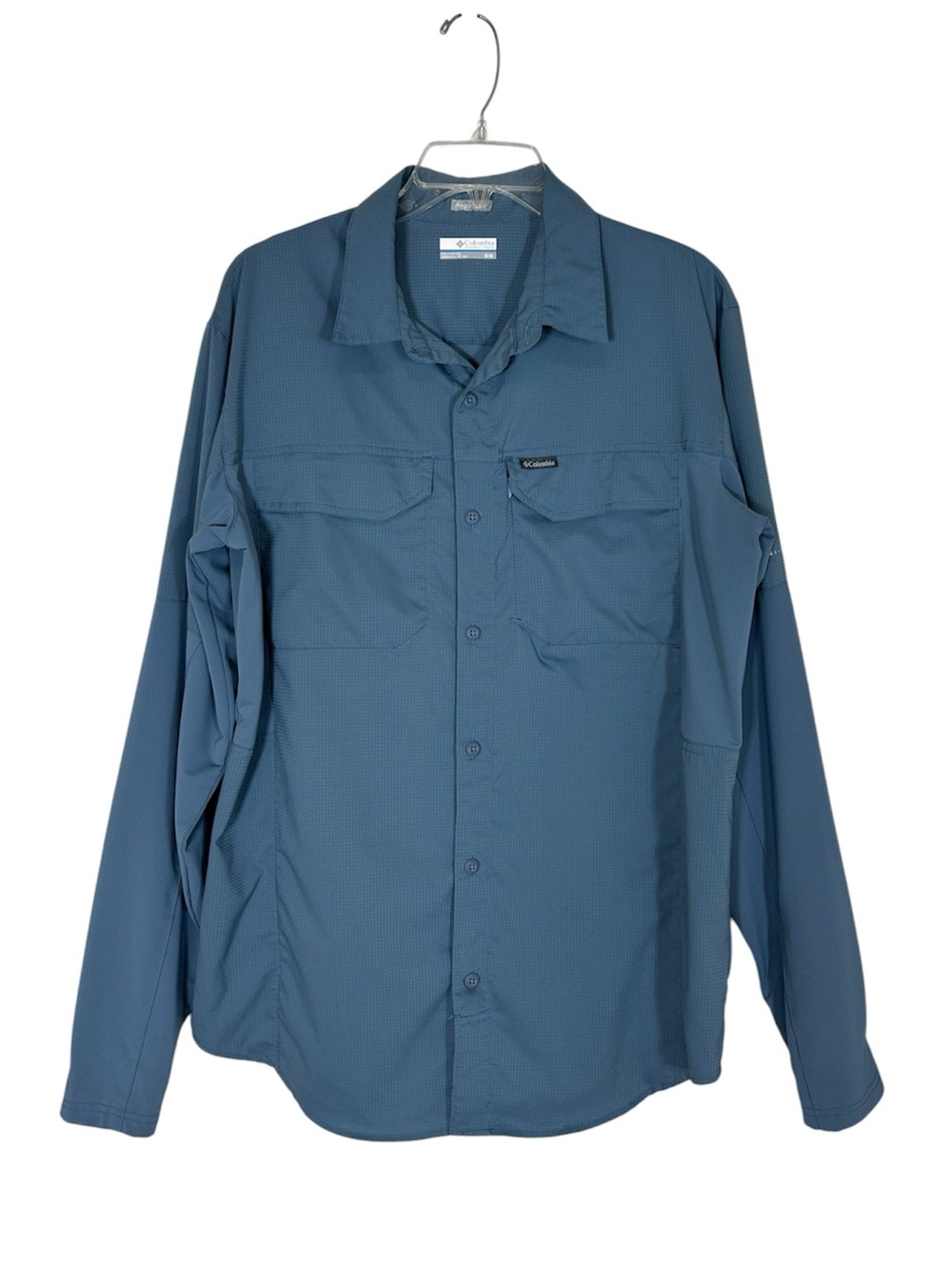 Columbia Men's Long Stretchy Sleeve Thumb Holes Blue Button-Up Shirt M Regular